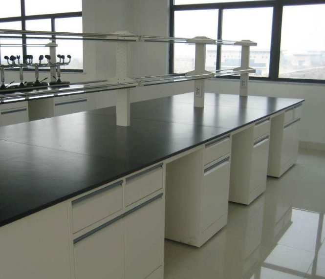 全鋼實(shí)驗(yàn)室工作臺(tái)實(shí)用性怎么樣？