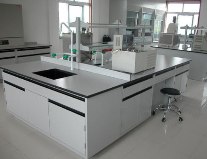 如何提高全鋼實(shí)驗(yàn)室工作臺(tái)安全系數(shù)？