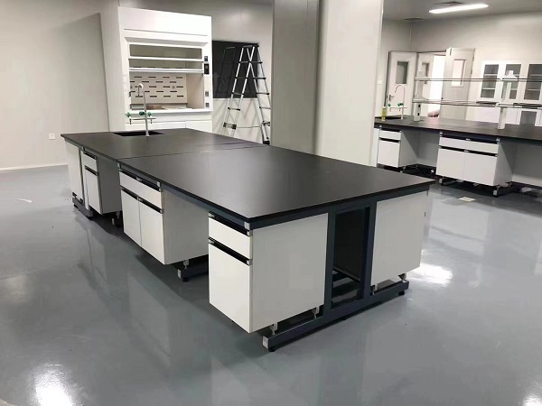 實(shí)驗(yàn)家具