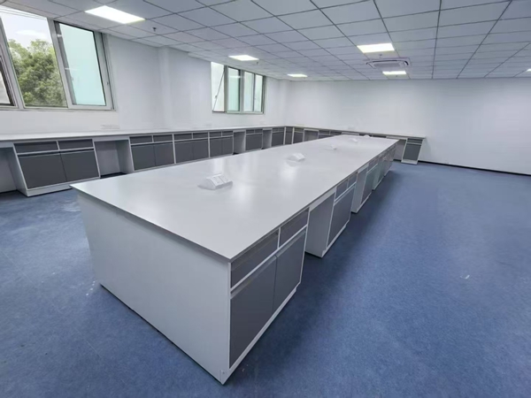 全鋼實(shí)驗(yàn)臺(tái)批發(fā)商