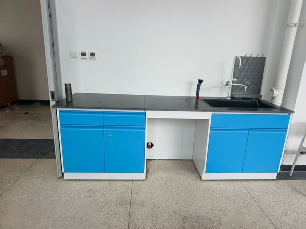 河南全鋼實(shí)驗臺價格