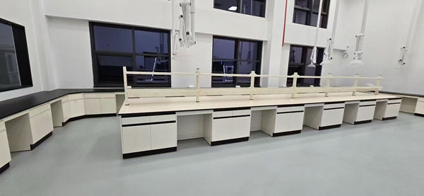 河北全鋼實(shí)驗(yàn)臺(tái)廠家